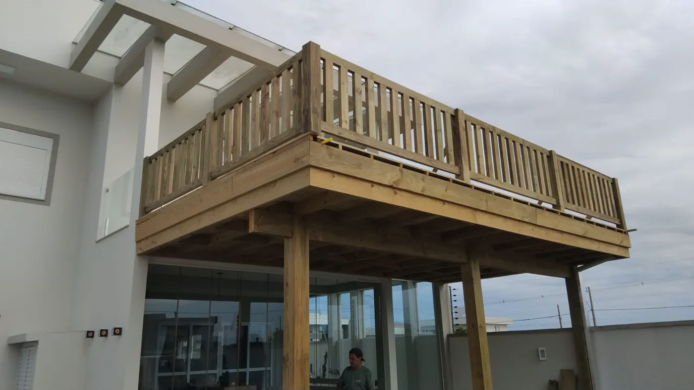 Deck de madeira